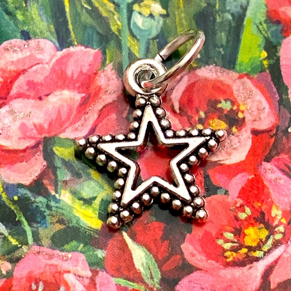 5/$10❤️❤️❤️NEW TIBETAN SILVER STAR Charm & Pendant